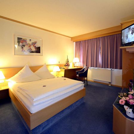 Hotel Bavaria Брена Экстерьер фото