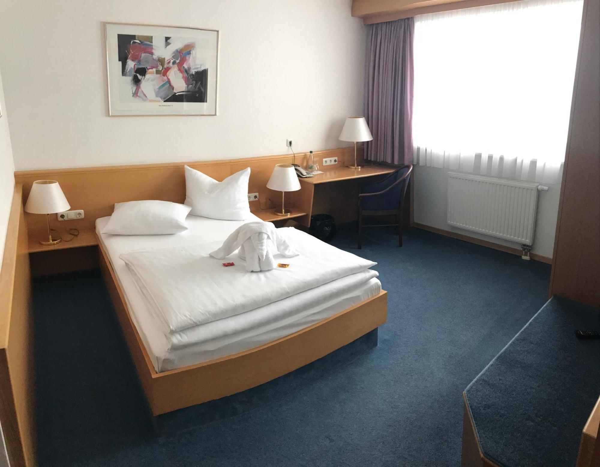 Hotel Bavaria Брена Экстерьер фото