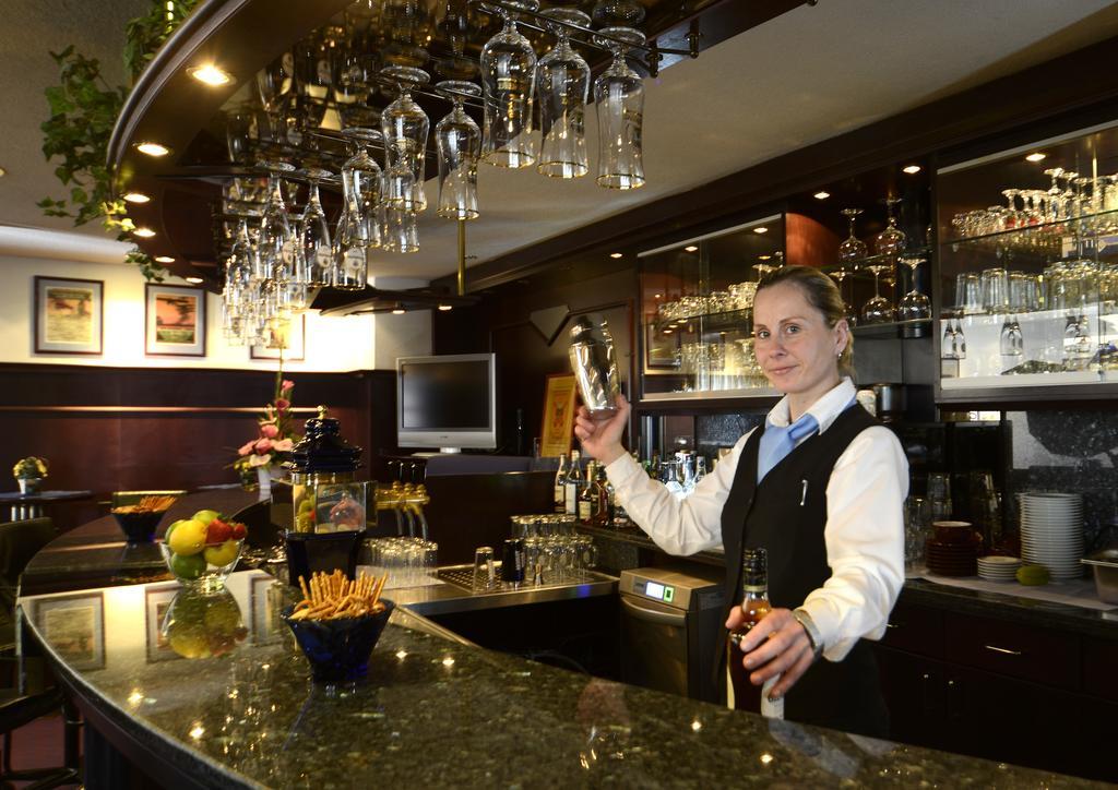 Hotel Bavaria Брена Экстерьер фото